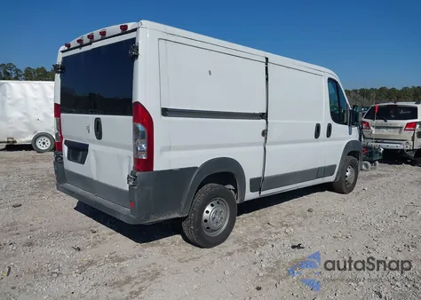 2015 Ram Promaster 1500 Low Roof z USA, uszkodzony, nr VIN 3C6TRVAG4FE503565